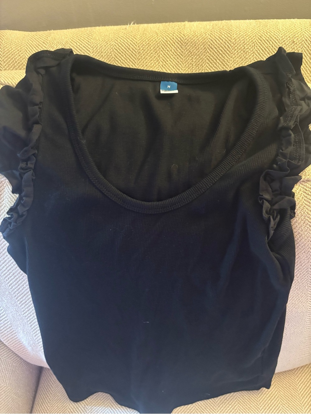 6 size medium tops all like new